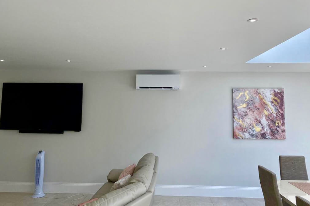 Mitsubishi electric zen air conditioning installation in Staines domestic extensions